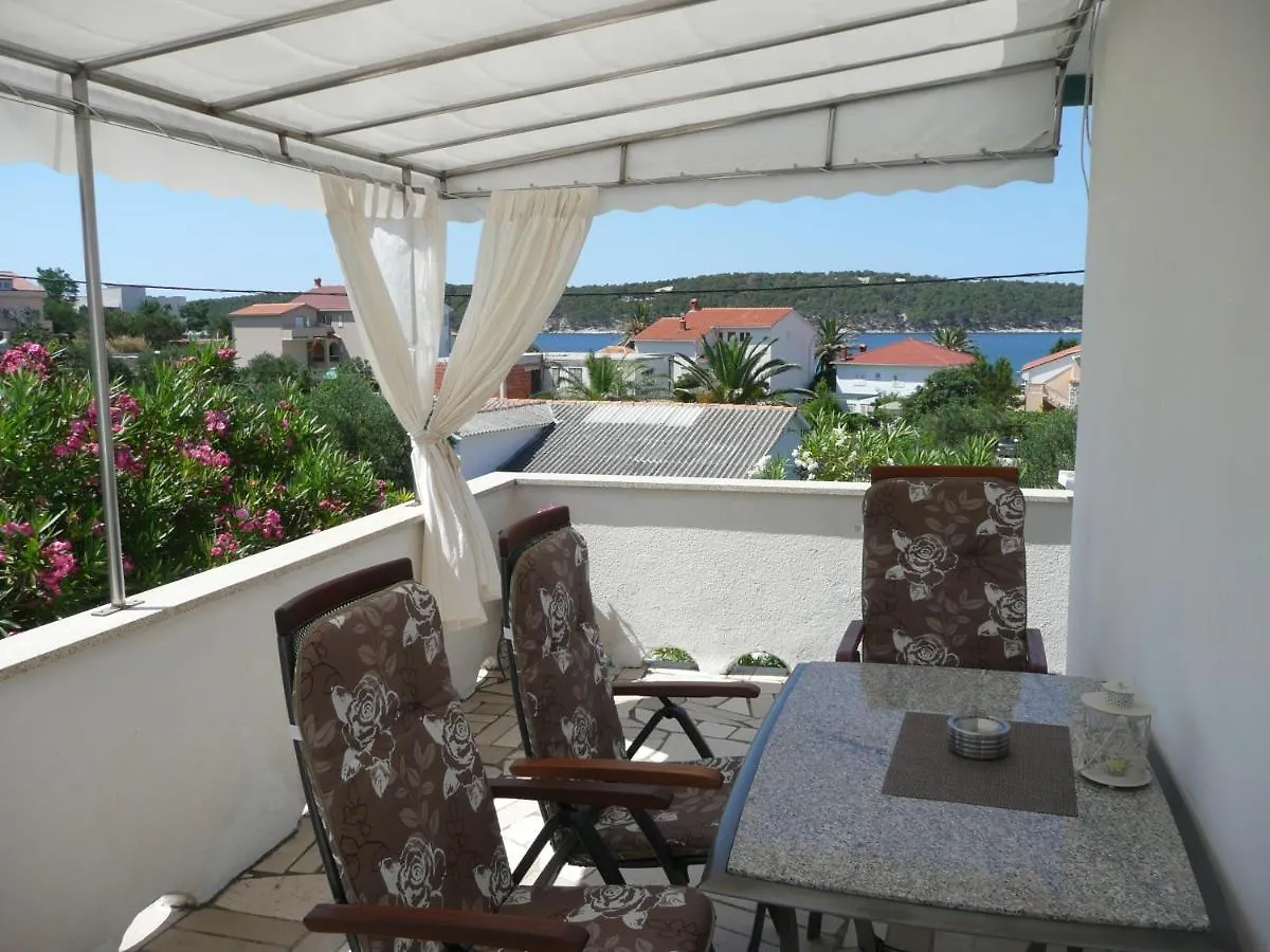 Apartment Arbanas راب