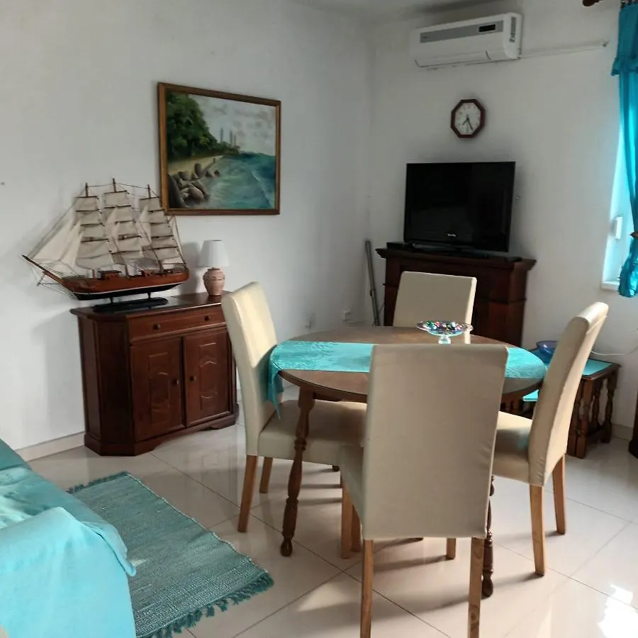 Apartment Arbanas راب
